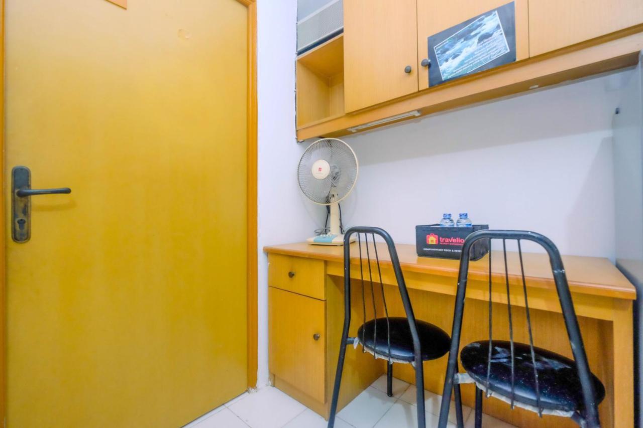 New Furnished 1br Rajawali By Travelio Apartment