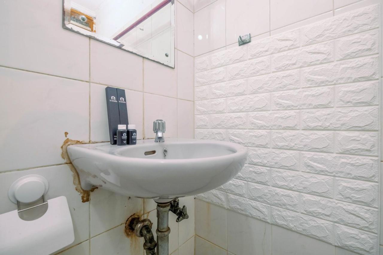 Appartement New Furnished 1br Rajawali By Travelio